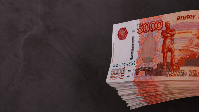 Директор автошколы в Петербурге присвоил почти 1 млн рублей, полученный от учеников