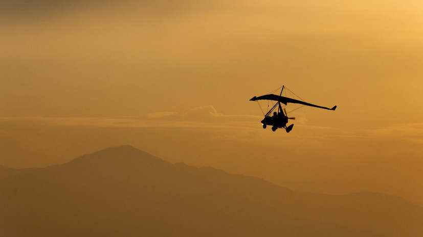 КЧС: в горах Таджикистана при падении параплана погиб гражданин России