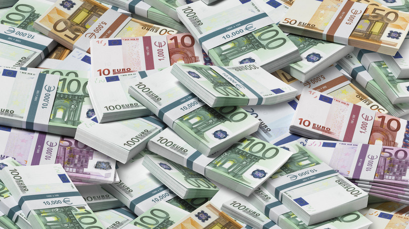 Сикорский: ЕС с начала года передал Киеву €1,9 млрд из доходов от активов России