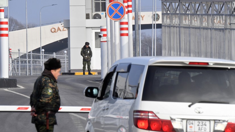 Посольство России в Астане объяснило заторы на границе с Казахстаном