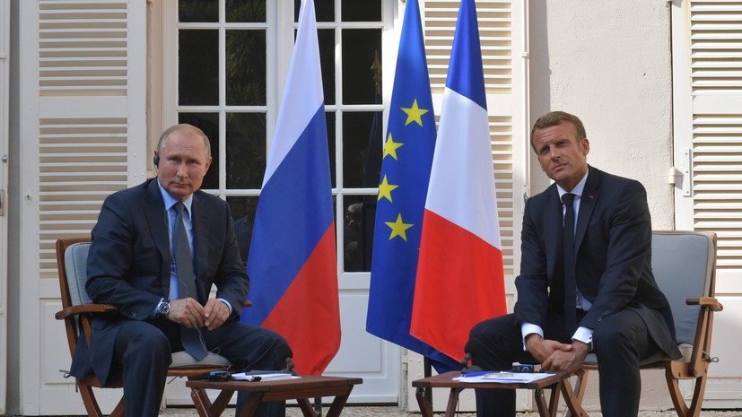 Путин и Макрон отметили важность уважения права Ирана на развитие мирного атома