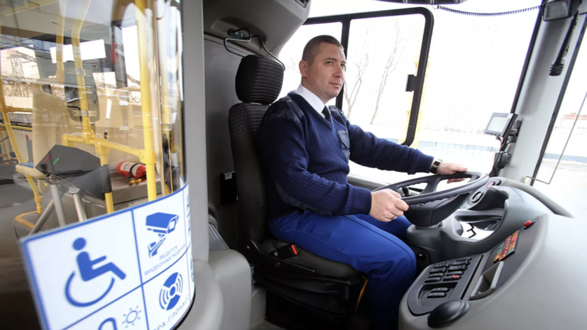 В Госдуму внесли законопроект о штрафах за опоздание общественного транспорта