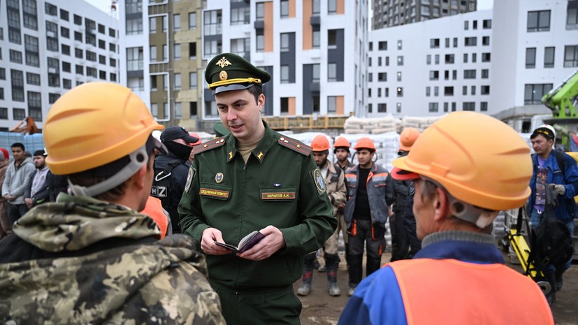 Аксёнов выступил за ужесточение миграционной политики в России