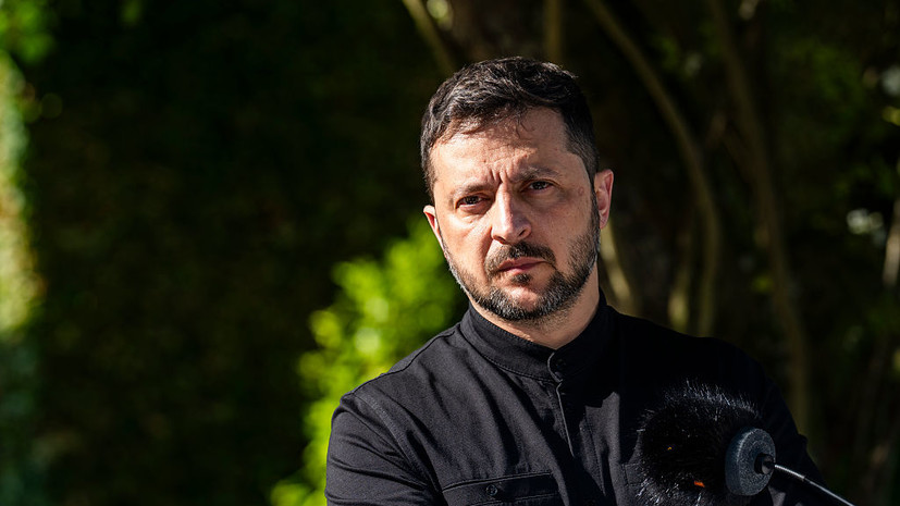 El País: Зеленский стал льстить Трампу из-за страха потерять помощь США