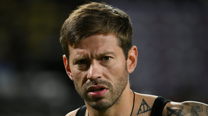 «Товарищ получил перелом челюсти»: МВД проводит проверку после драки с участием Смолова в центре Москвы