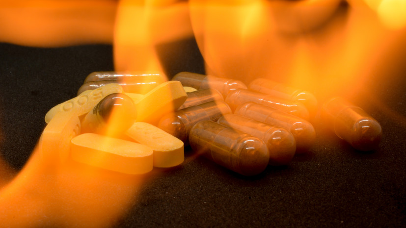 Химик Панов назвал лекарства, которые становятся опасными в жару