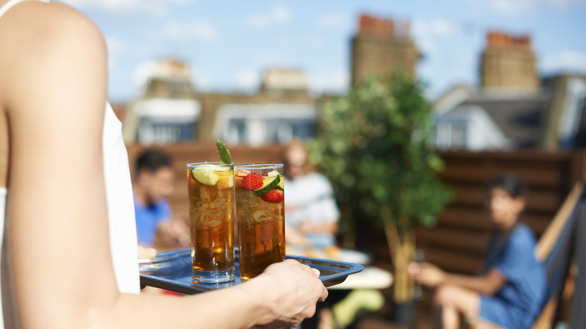 Врач Лазуренко рассказала, как алкоголь воздействует на организм в жару