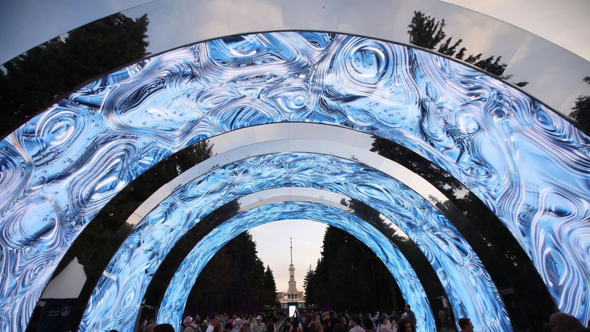 Фестиваль света на Северном речном вокзале посетили 160 тысяч человек