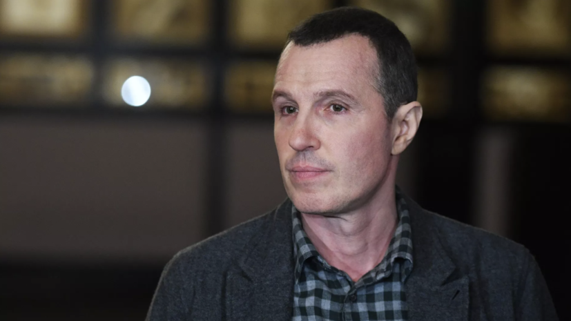 Верник заявил RT, что ничего не знает о новостях про его ДТП и пропуск спектакля