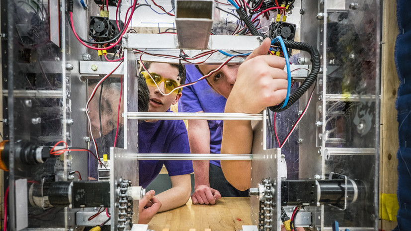 Челябинские выпускники выбирают биоинженерию и робототехнику