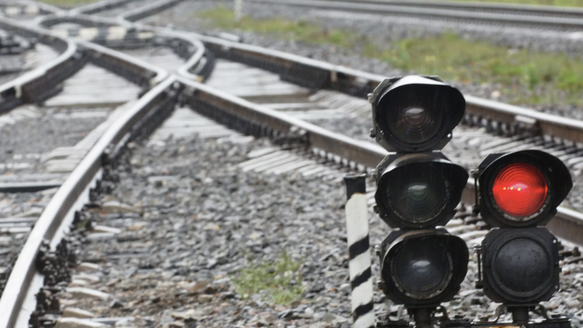 На юге Воронежской области задержали 15 поездов из-за падения обломков БПЛА