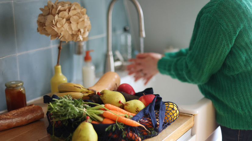 Специалист Абдуллаева: мыть фрукты и овощи мылом и жидкостью для посуды не стоит