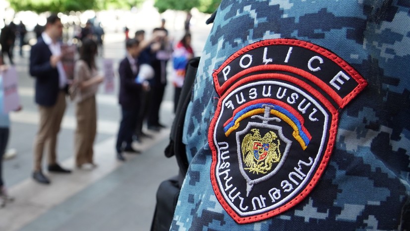 В Армении задержали не менее десяти соратников бизнесмена Карапетяна