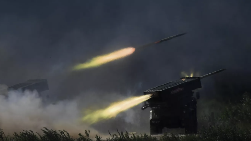 На Украине сообщили об ударах по аэродрому и предприятиям на западе страны