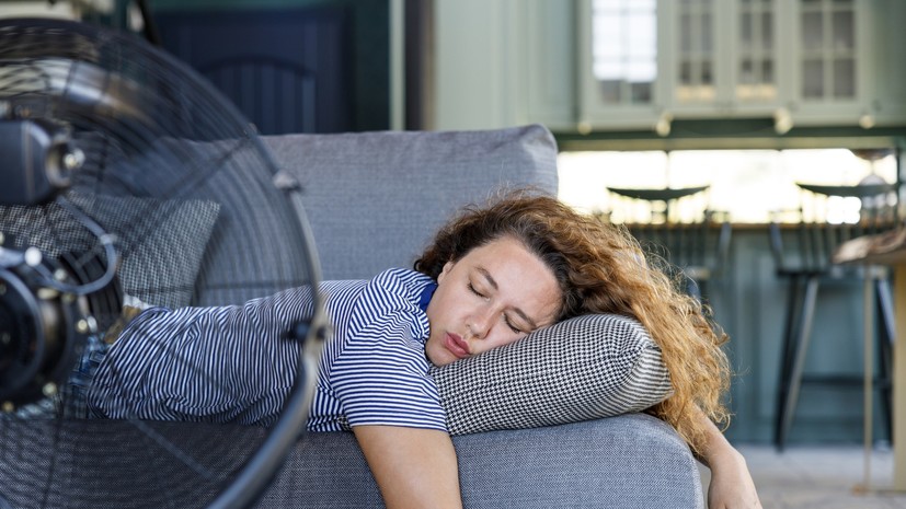 Врач рассказала, как обеспечить хороший сон в летнюю жару