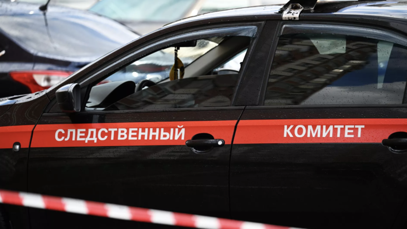 Избившему соседей мужчине из Мурманска назначили штраф и исправительные работы