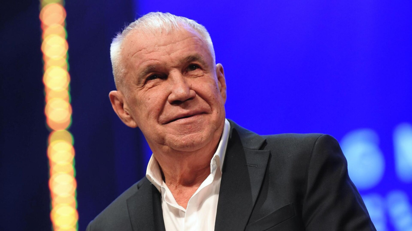 Актёр Гармаш привёз гуманитарную помощь в Херсонскую область