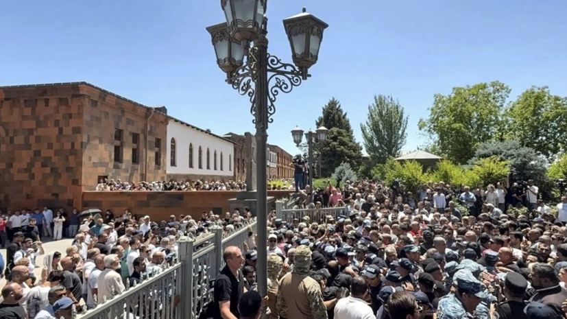 Эксперт Бадалян: репрессии в Армении будут набирать обороты