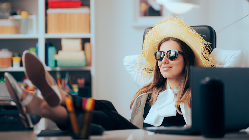 Доцент Балынин: у ряда сотрудников есть право на более длинный отпуск