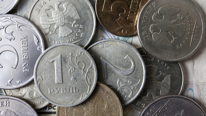 Минтруд предложил увеличить МРОТ в 2026 году до 27 тысяч рублей