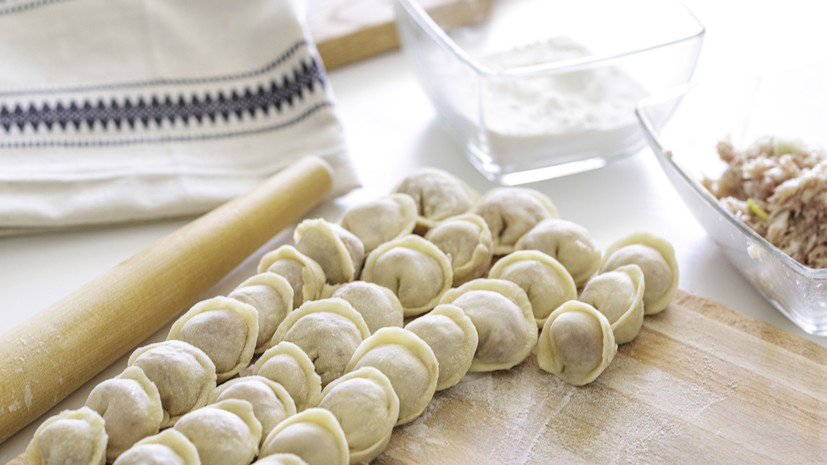 В Минобразования Подмосковья заявили, что пельмени останутся в меню школьных столовых