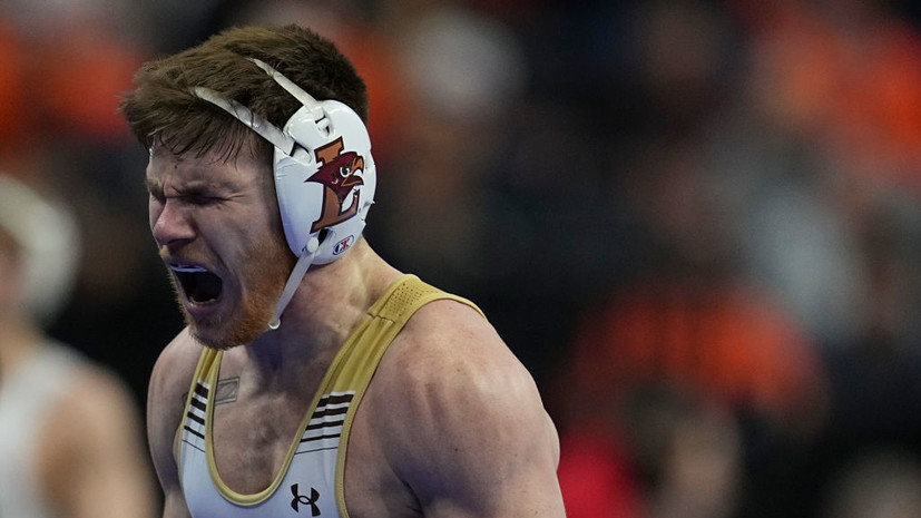 Мехтиханов победил Лилледаля в стартовой схватке матчевой встречи России и США