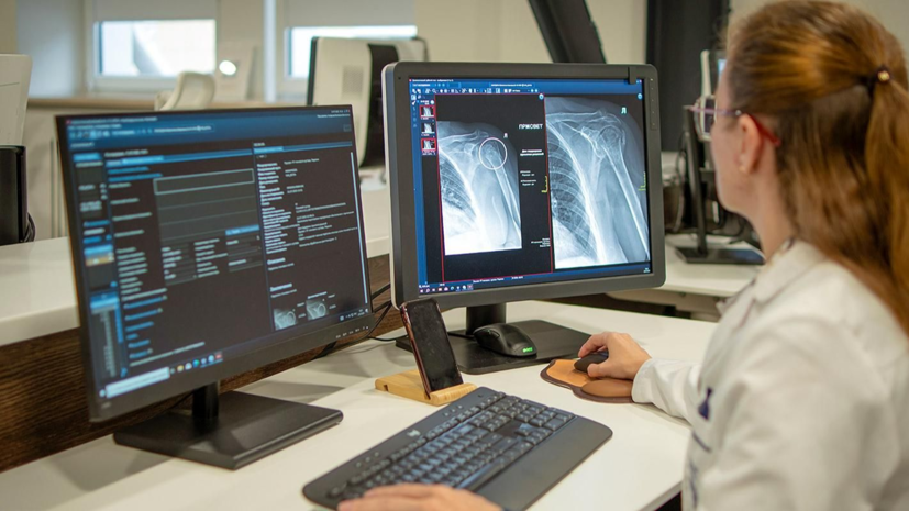 В больницах Москвы внедрили сервис на базе ИИ по выявлению перелома плеча