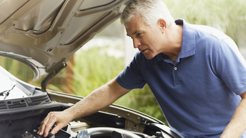 Автоэксперт Бахарев: проезд по луже может привести к поломке двигателя