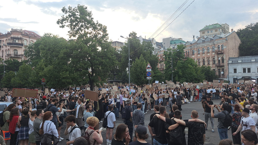 Виталий Кличко примкнул к протестующим против закона о НАБУ и САП