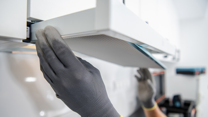 Врач Кондрахин: из-за грязной вытяжки на кухне может появиться аллергия