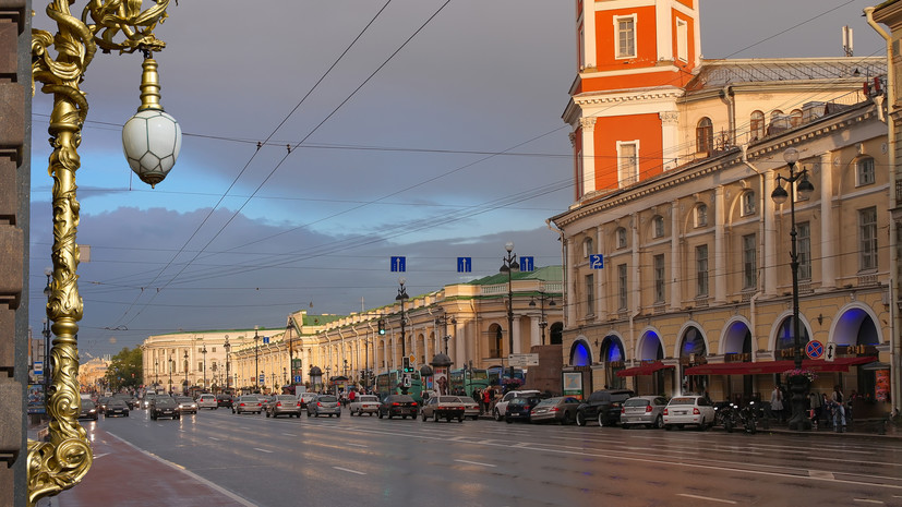 Невский проспект в Петербурге закроют на три недели из-за ремонта