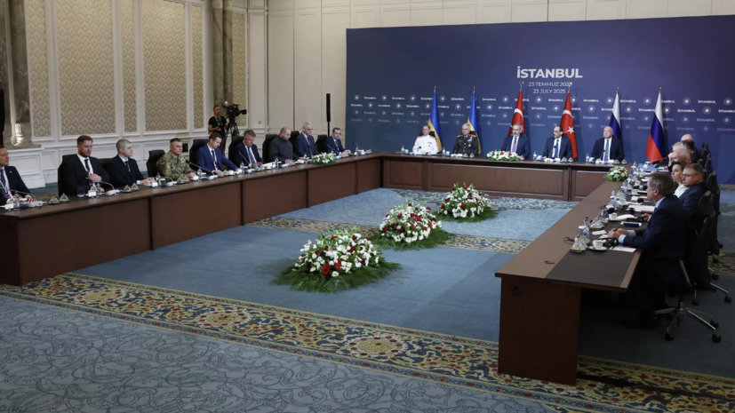 Мединский: Россия и Украина договорились об обмене не менее чем по 1200 пленных