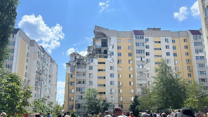 Под завалами дома в Саратове, где произошёл взрыв газа, находятся люди