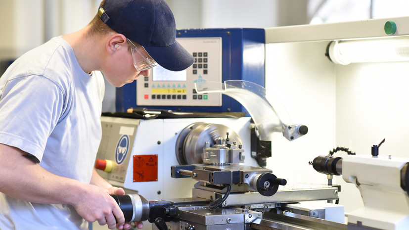 Нижегородский кадровый центр помог найти работу 1600 молодым специалистам