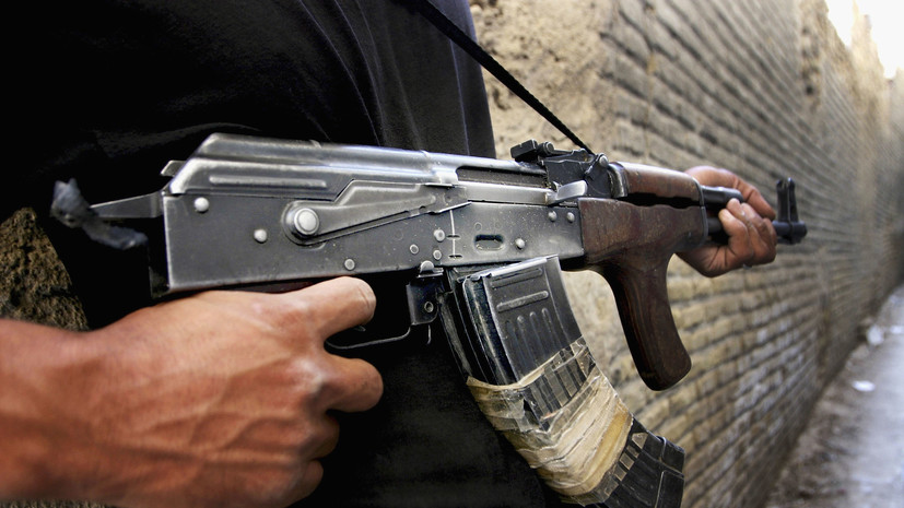 Неизвестные открыли огонь по зданию суда в Иране