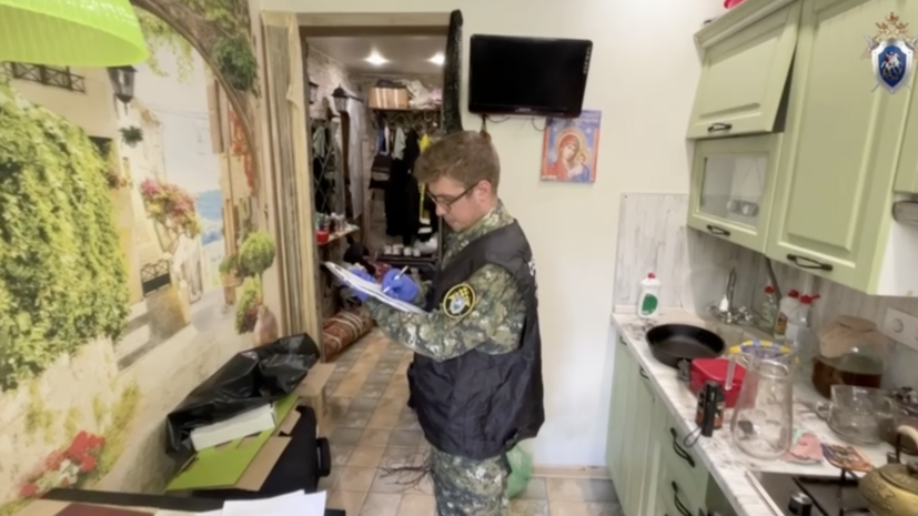 В Петербурге в квартире нашли тела трёх человек