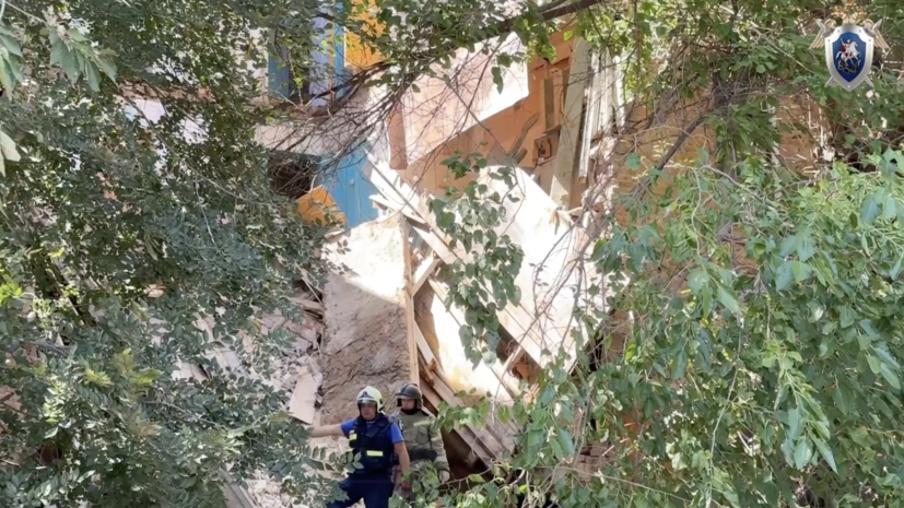 Дело возбуждено по факту обрушения части подъезда жилой пятиэтажки в Астрахани