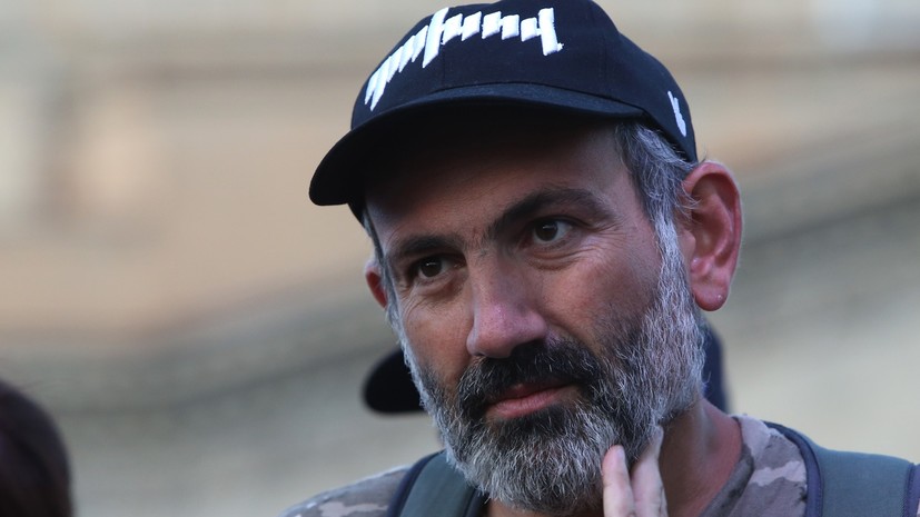 Дудчак: Пашинян натворил много бед, Армению пускают по пути Украины