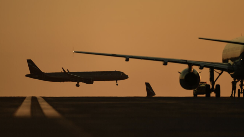 Более 1000 человек в аэропортах Сибири ожидают задерживающиеся авиарейсы