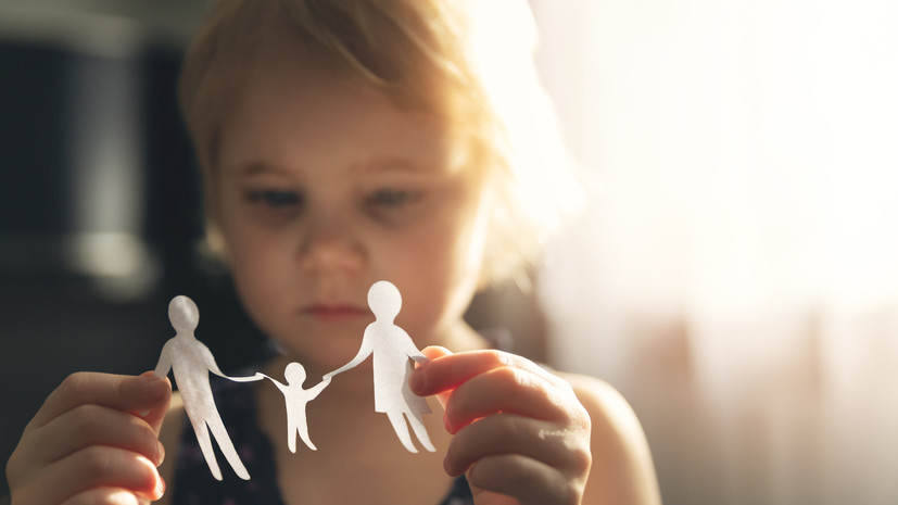 Власти ХМАО упростят процедуру получения социальных пособий для детей-сирот