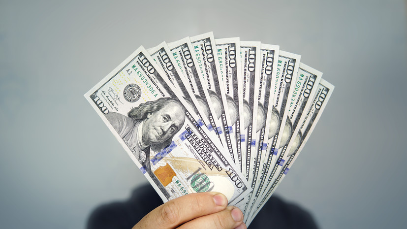 ЦБ: официальный курс доллара вырос до 82,22 рубля