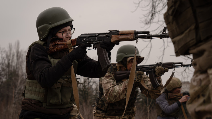 Украина расширит программу контрактов для привлечения в ВСУ молодых мужчин