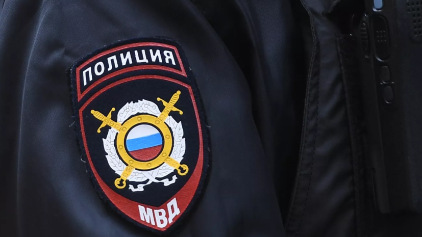 Полиция проверит информацию о женщине, порвавшей свой паспорт в Краснодаре