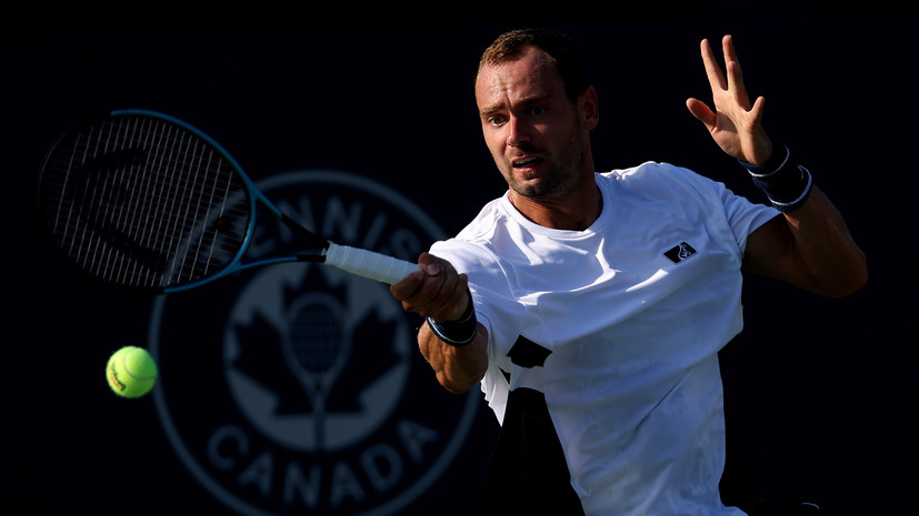 Сафиуллин проиграл Рууду во втором круге турнира ATP в Торонто