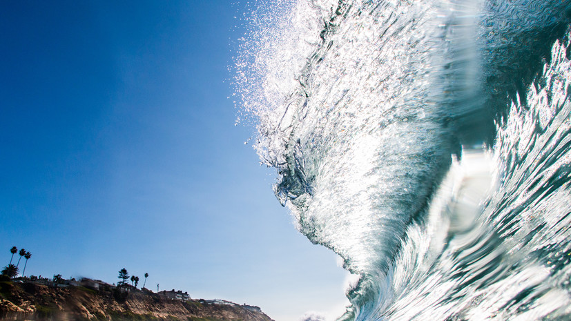 Цунами достигло побережья Калифорнии