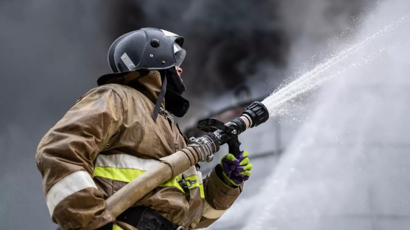 В Пензенской области на территории предприятия возник пожар после атаки БПЛА