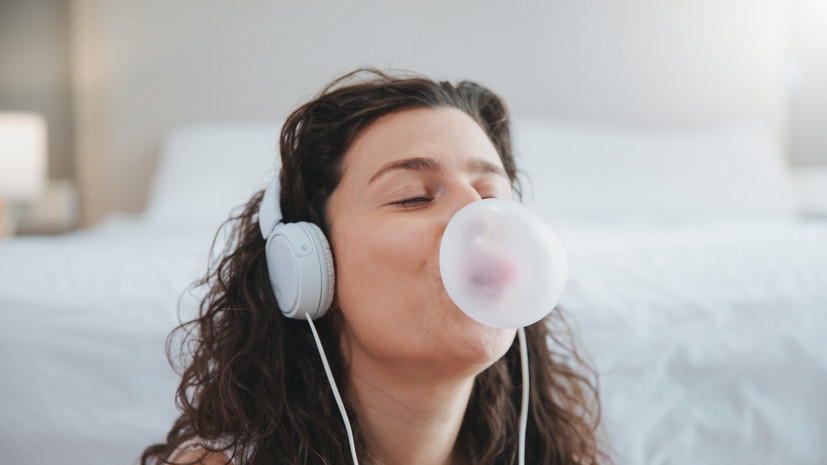 Стоматолог Кузина рассказала, как правильно выбирать жевательные резинки