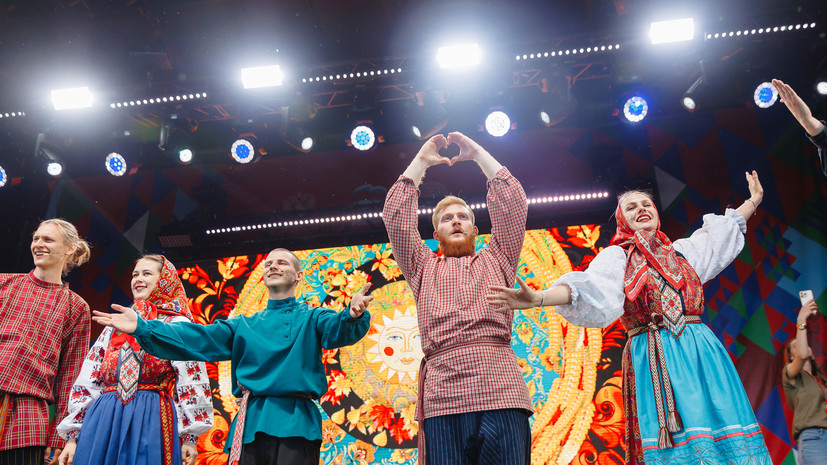 В России работают над альбомом «Хороводим!» с народными песнями в современной обработке