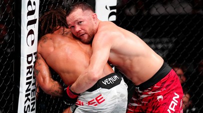 Бойцы UFC Маркус Макги и Пётр Ян