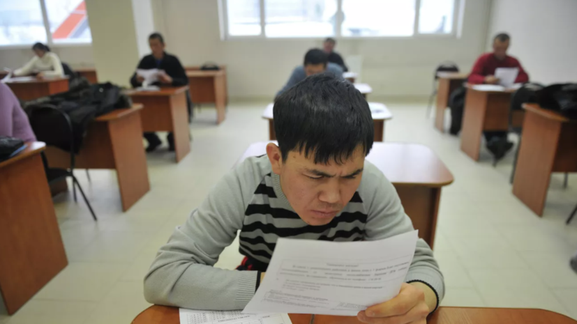 Минтруд предложил не брать на работу по квотам иностранцев без знания языка